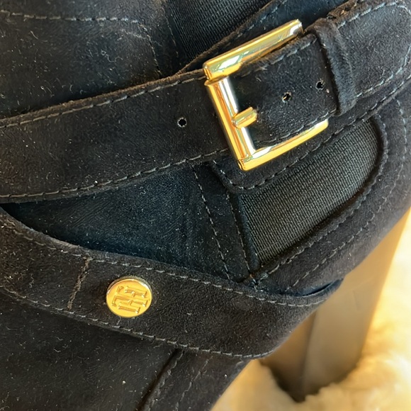 NWOT black Tommy Hilfiger black suede booties sz 7.5 - Picture 2 of 5
